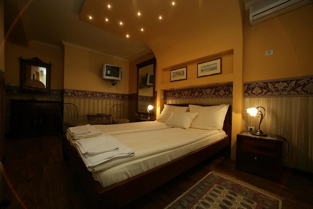 Garni Hotel Garson-Lux Ns Nowy Sad Zewnętrze zdjęcie